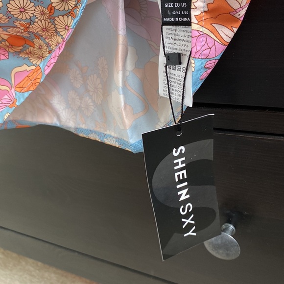 Women’s Floral Blouse - Picture 2 of 2